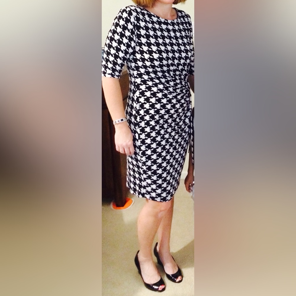 Black and White Houndstooth Dress woman’s Medium Mid Sleeve